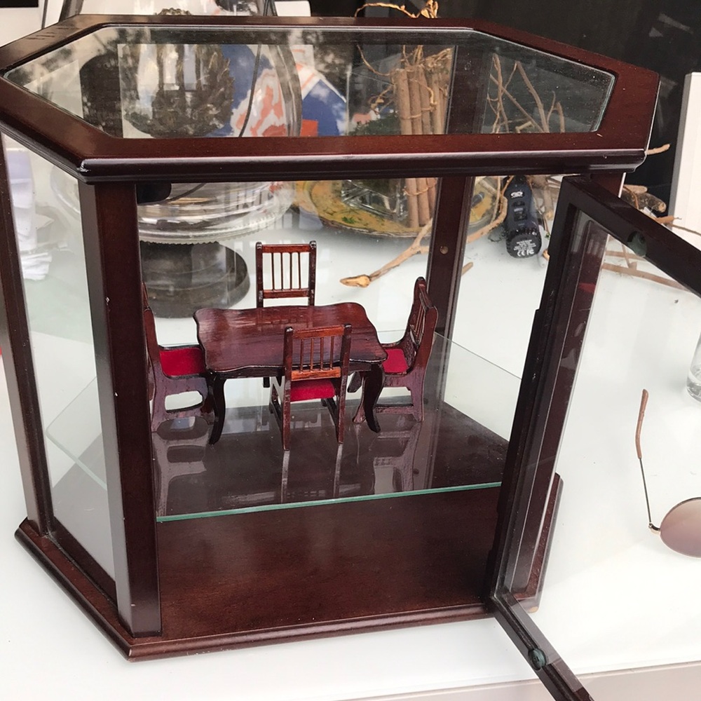 Elegant Brown Display Cabinet Bombay - Picture 4 of 14